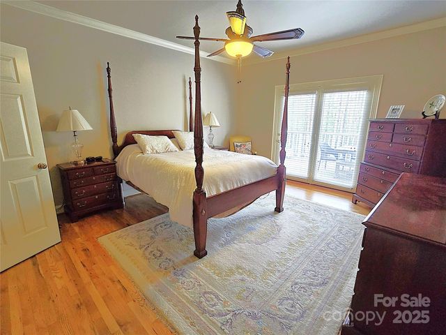 720 9th Avenue NW, Hickory, NC 28601