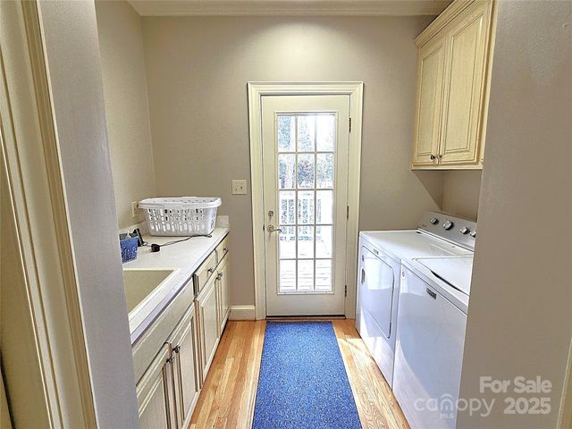 720 9th Avenue NW, Hickory, NC 28601