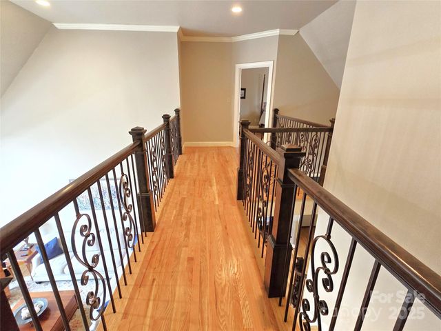 720 9th Avenue NW, Hickory, NC 28601