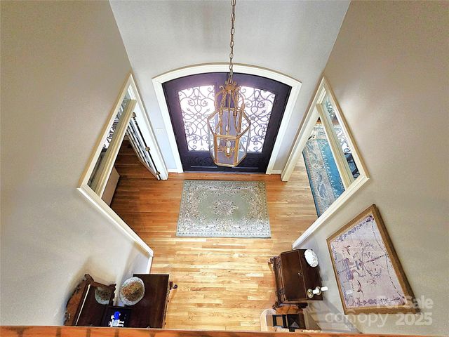 720 9th Avenue NW, Hickory, NC 28601