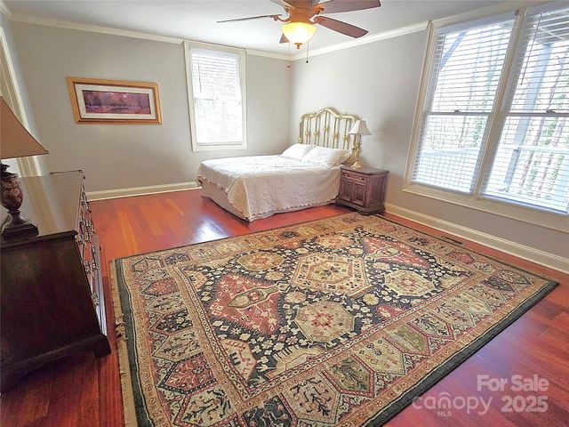 720 9th Avenue NW, Hickory, NC 28601