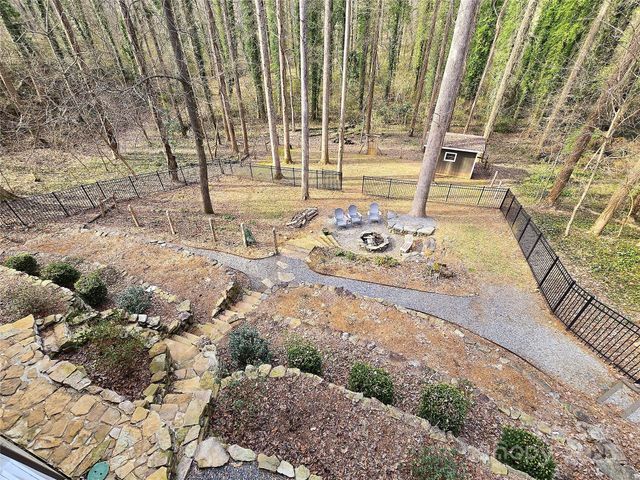 720 9th Avenue NW, Hickory, NC 28601