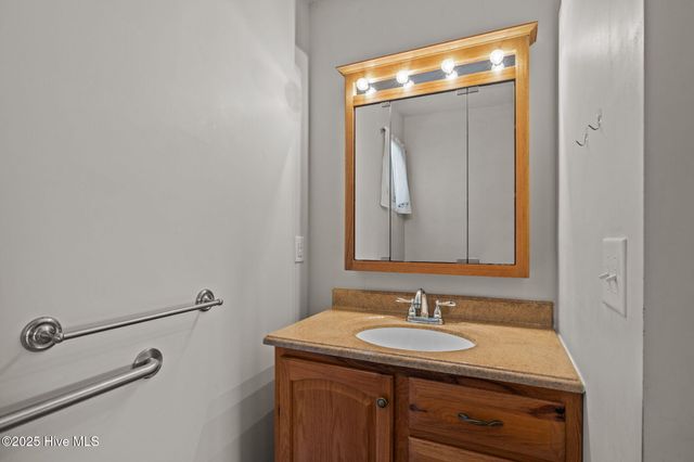 2255 Highway 70, Beaufort, NC 28516