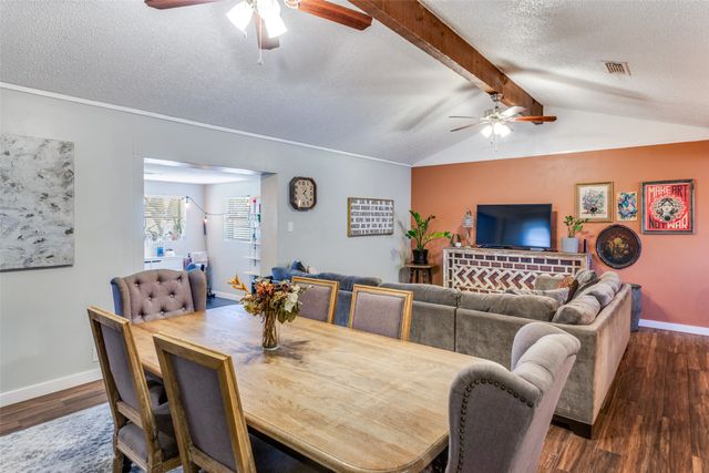 648 Oak Street, Burleson, TX 76028