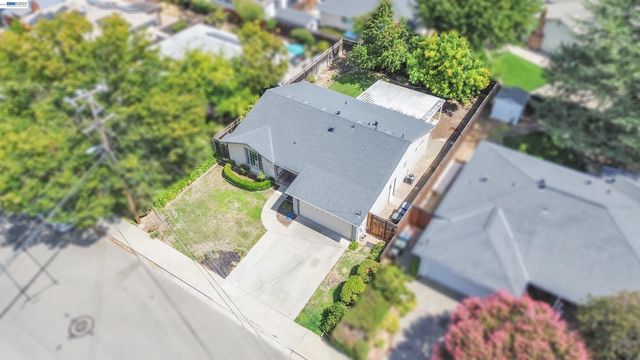 1400 Wagoner Dr, Livermore, CA 94550