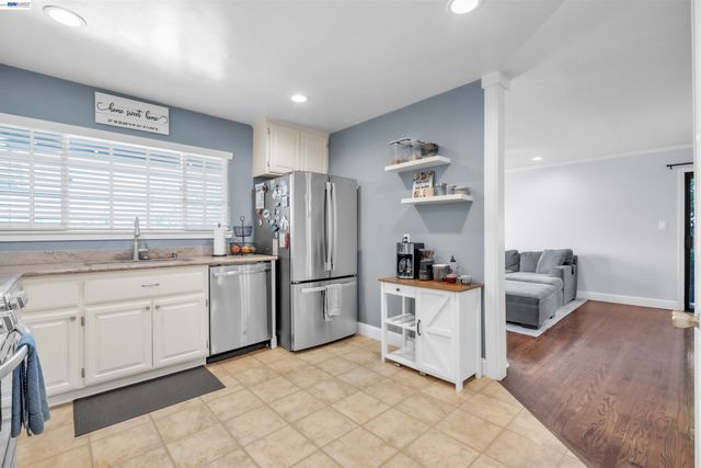1400 Wagoner Dr, Livermore, CA 94550