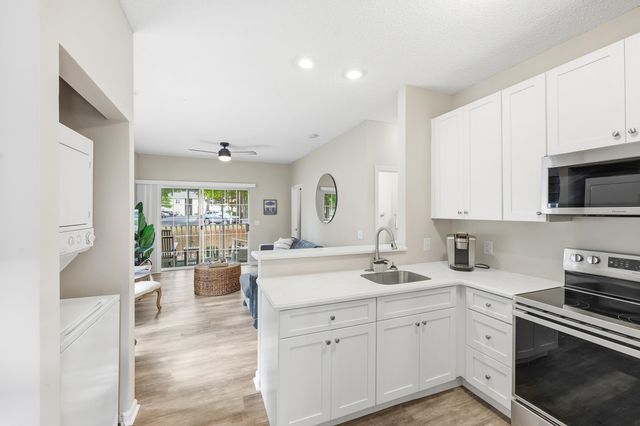 5201 Sweetwater Blvd, Murrells Inlet, SC 29576