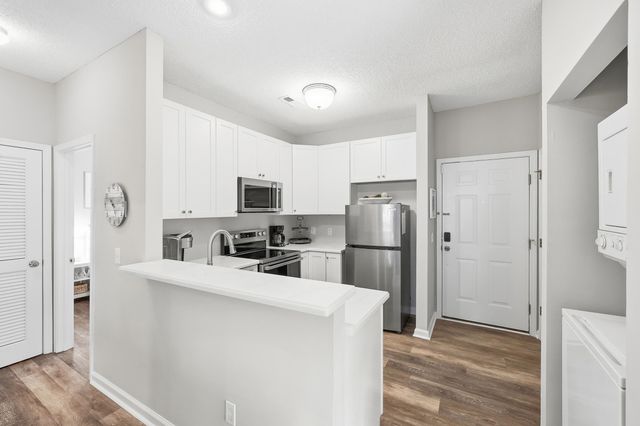 5201 Sweetwater Blvd, Murrells Inlet, SC 29576