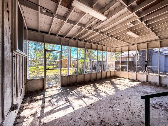 208 Calloway Avenue, Sherwood, AR 72120