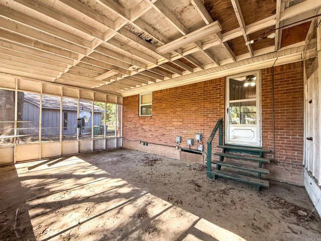 208 Calloway Avenue, Sherwood, AR 72120