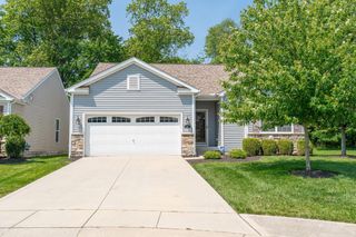 140 Broadstone Circle E, Blacklick, OH 43004