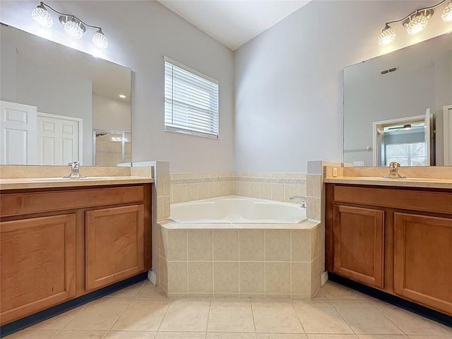 157 CREPE MYRTLE DRIVE, Groveland, FL 34736