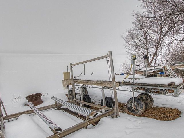 9 Sampson Road, Orwell, VT 05760