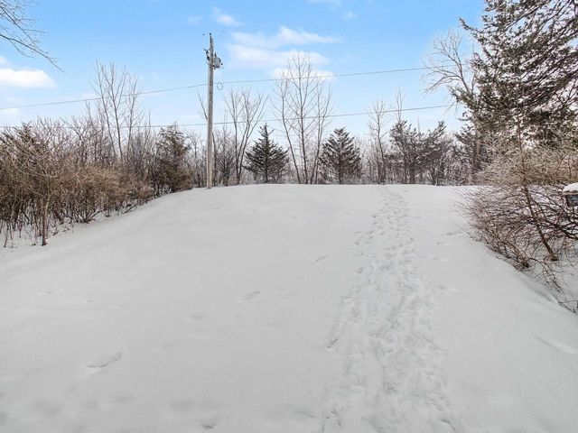 9 Sampson Road, Orwell, VT 05760