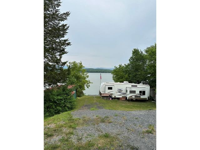 9 Sampson Road, Orwell, VT 05760