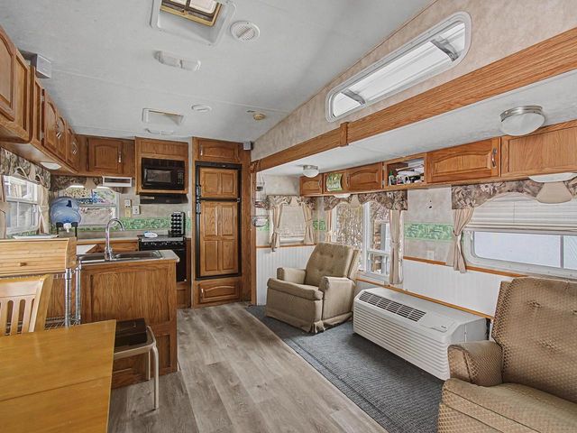 9 Sampson Road, Orwell, VT 05760