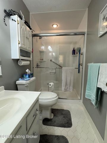 116 Rosebank Ct, Louisville, KY 40118