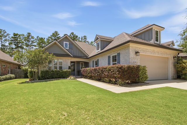 500 Meadow Lake Dr Drive, Freeport, FL 32439