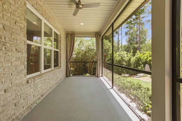 500 Meadow Lake Dr Drive, Freeport, FL 32439