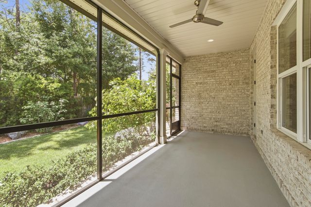 500 Meadow Lake Dr Drive, Freeport, FL 32439