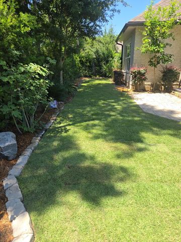 500 Meadow Lake Dr Drive, Freeport, FL 32439