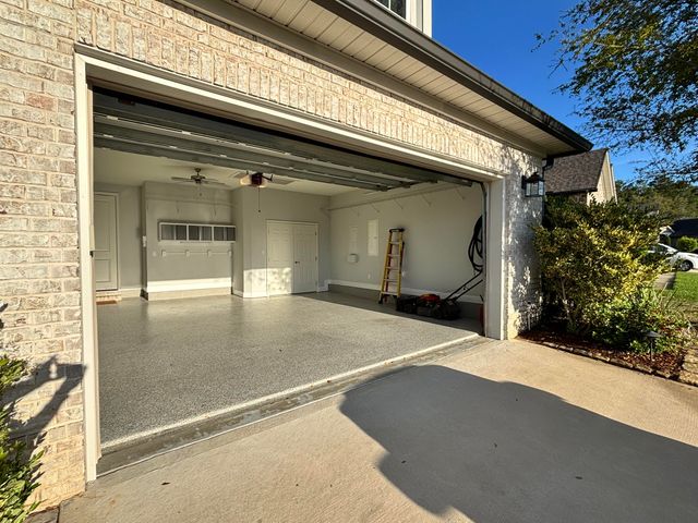500 Meadow Lake Dr Drive, Freeport, FL 32439