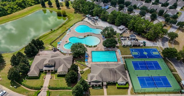500 Meadow Lake Dr Drive, Freeport, FL 32439