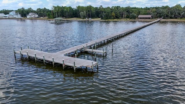 500 Meadow Lake Dr Drive, Freeport, FL 32439