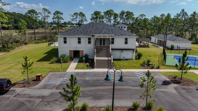 500 Meadow Lake Dr Drive, Freeport, FL 32439