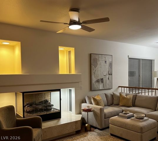 10590 Medicine Bow Street, Las Vegas, NV 89183