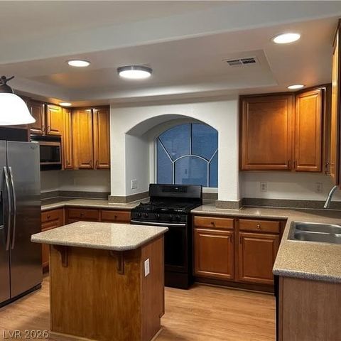 10590 Medicine Bow Street, Las Vegas, NV 89183