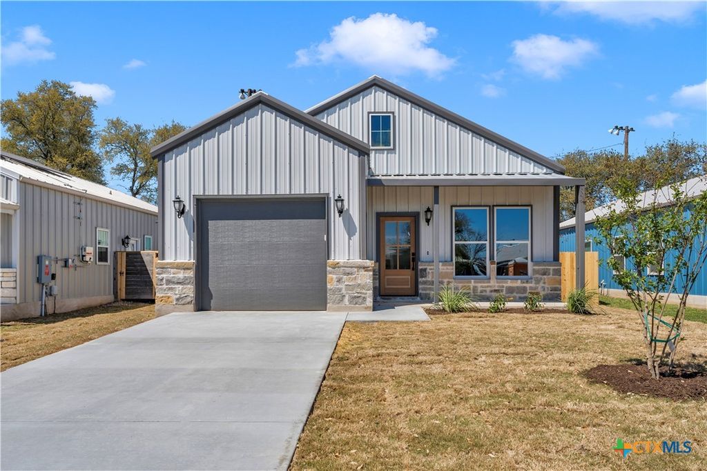 249 Western Avenue, Bertram, TX 78605