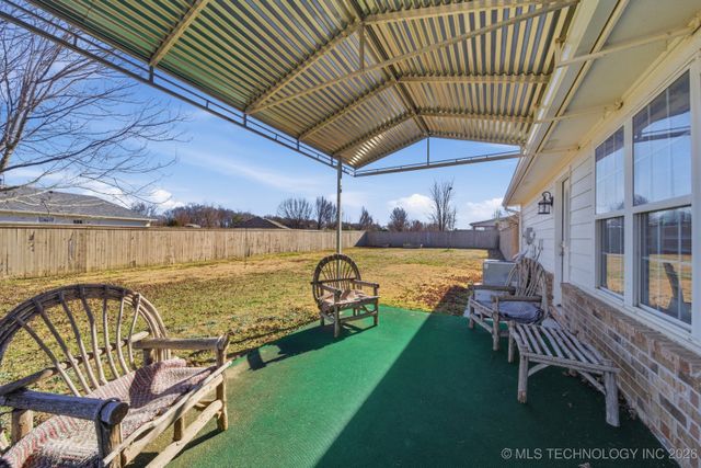 18777 S Birch Hollow Way, Claremore, OK 74017