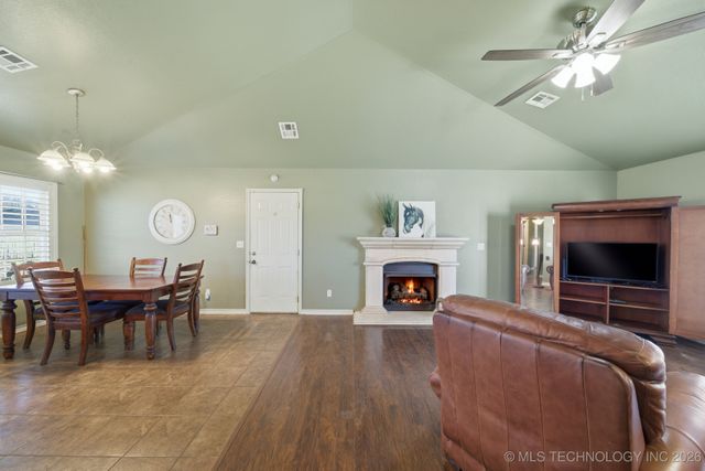 18777 S Birch Hollow Way, Claremore, OK 74017