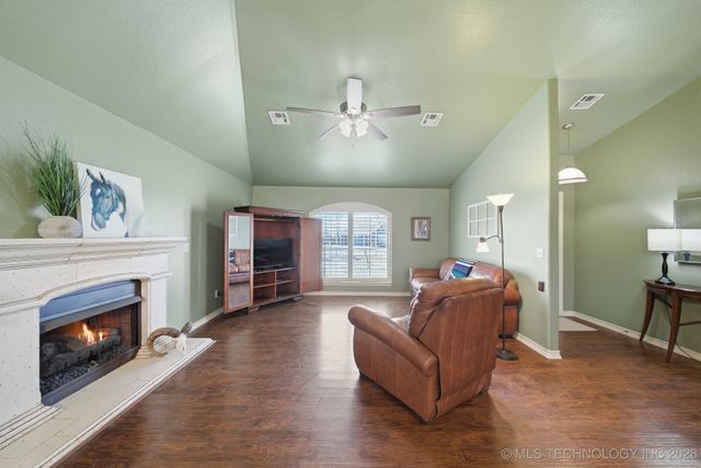 18777 S Birch Hollow Way, Claremore, OK 74017