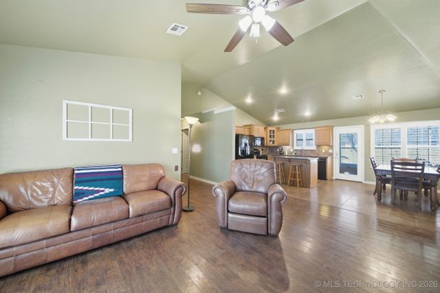 18777 S Birch Hollow Way, Claremore, OK 74017