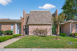 4426 Basswood Lane, Bellaire, TX 77401