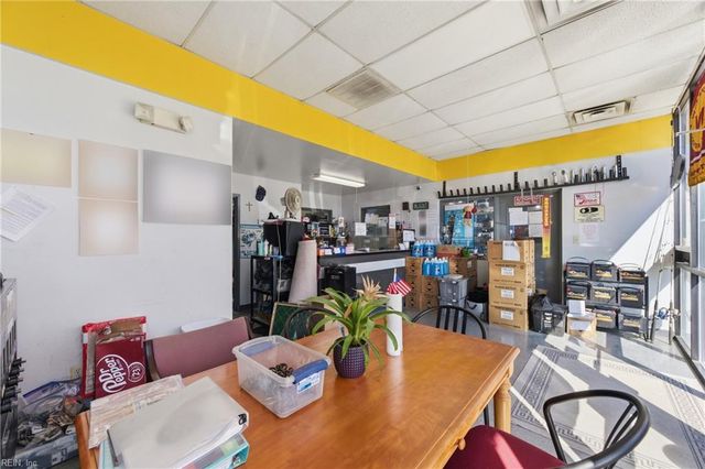 6219 George Washington Memorial HWY, Yorktown, VA 23692