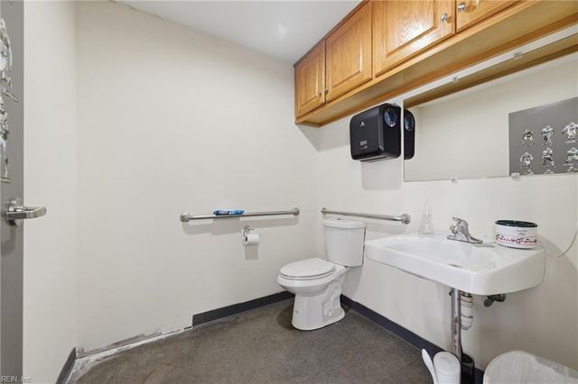 6219 George Washington Memorial HWY, Yorktown, VA 23692
