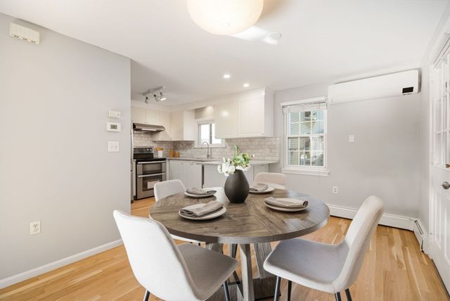 67 Decatur St 67, Arlington, MA 02474
