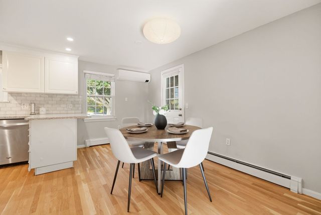 67 Decatur St 67, Arlington, MA 02474