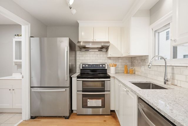 67 Decatur St 67, Arlington, MA 02474