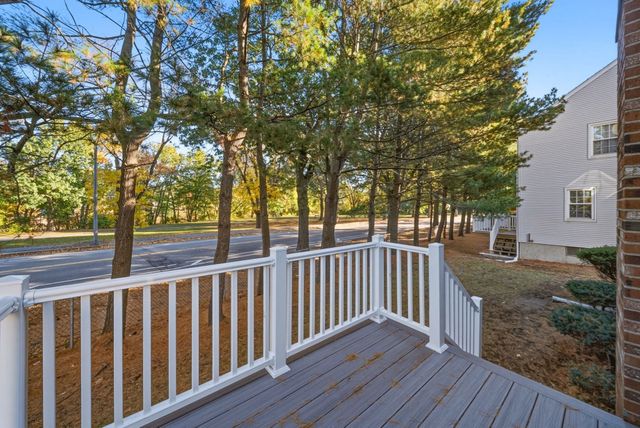 67 Decatur St 67, Arlington, MA 02474