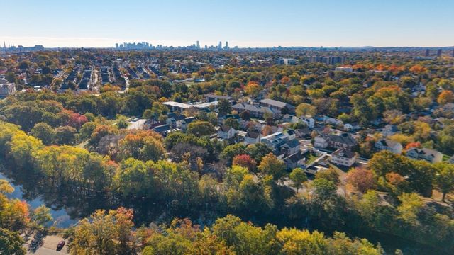 67 Decatur St 67, Arlington, MA 02474