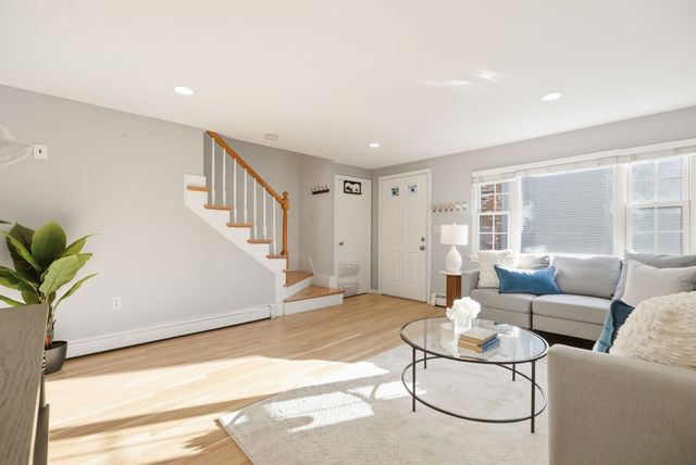 67 Decatur St 67, Arlington, MA 02474