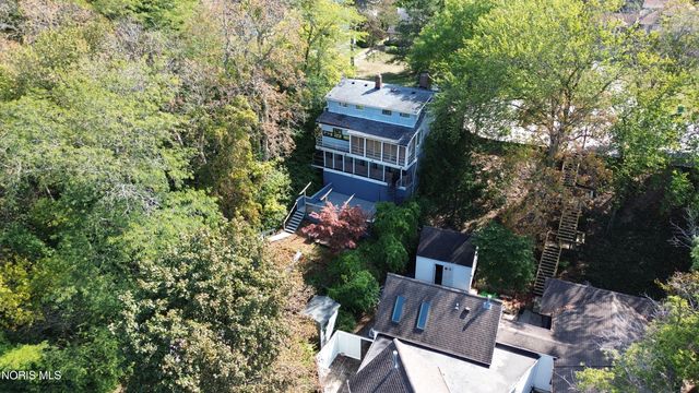 28965 E River Road, Perrysburg, OH 43551