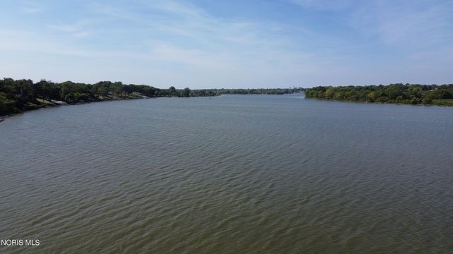 28965 E River Road, Perrysburg, OH 43551