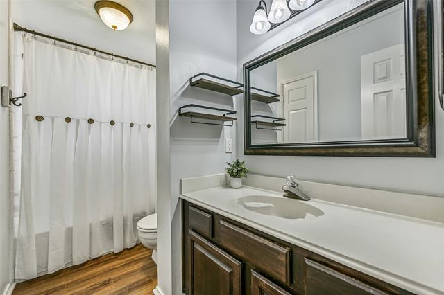 1909 Lavaca Street, Friendswood, TX 77546