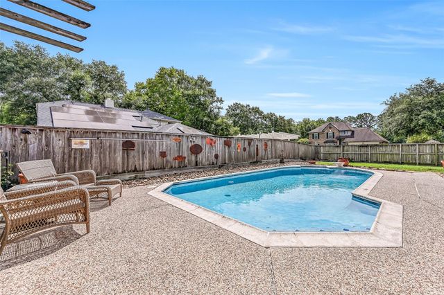 1909 Lavaca Street, Friendswood, TX 77546