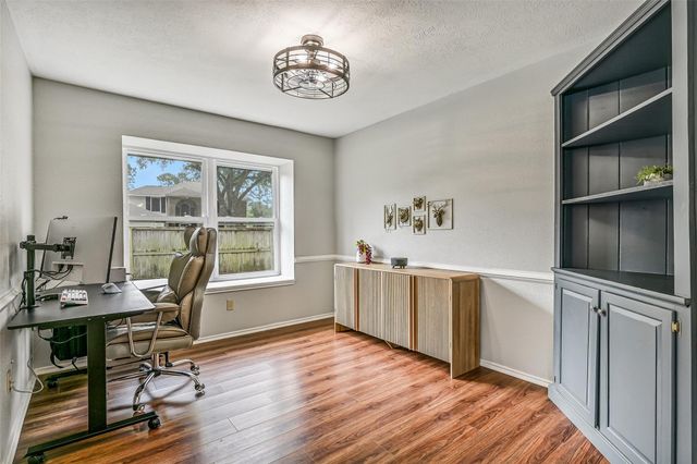 1909 Lavaca Street, Friendswood, TX 77546